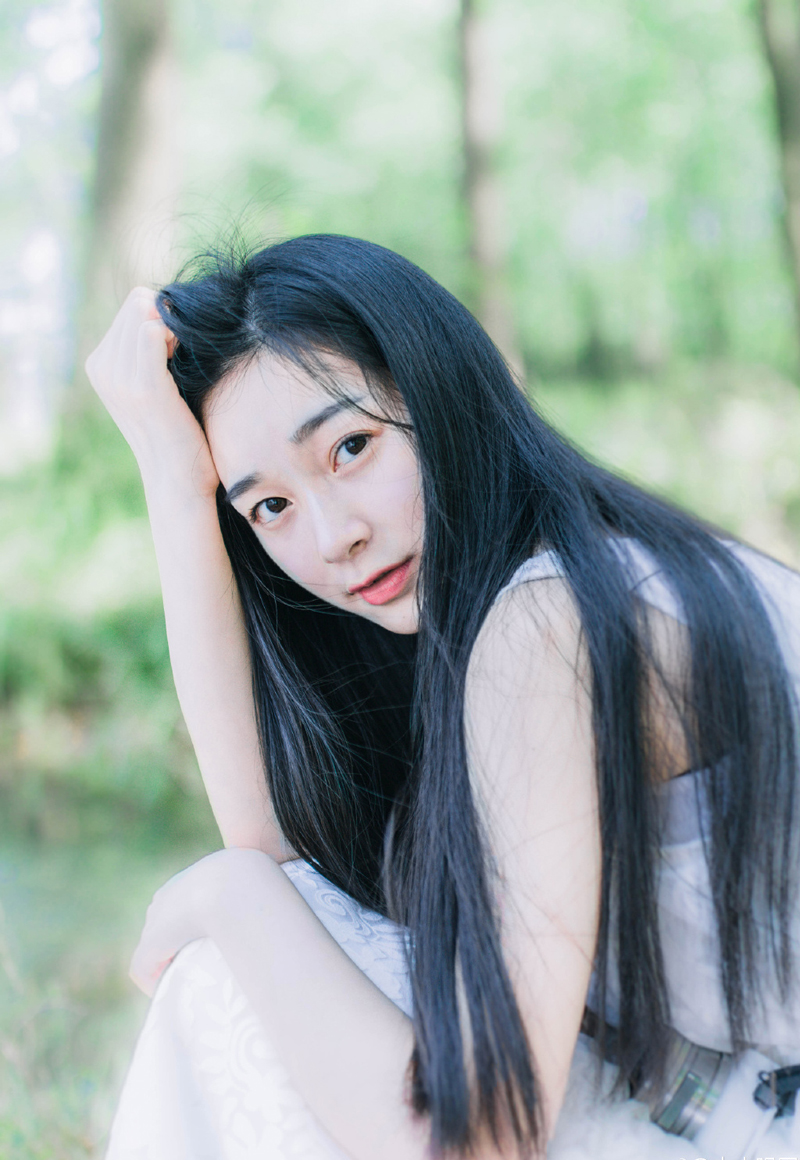 生活是好的，峰回路转，柳暗花明，前面总会有另一番不同的风光。——三毛《送你一匹马》
